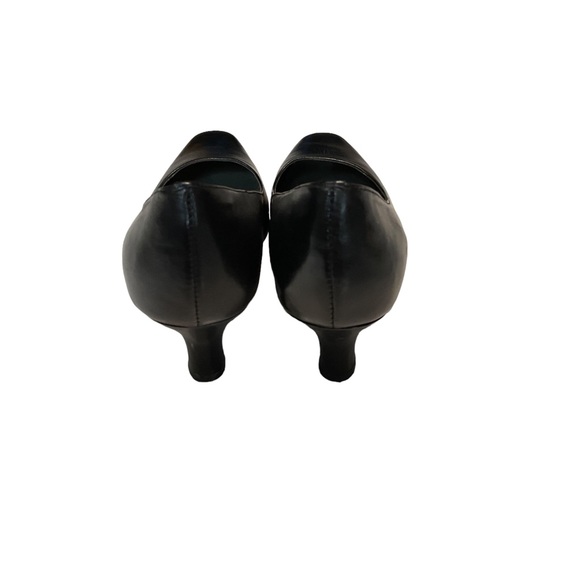 East 5th Women’s Black leather pumps. Size 6.5M - Picture 4 of 9